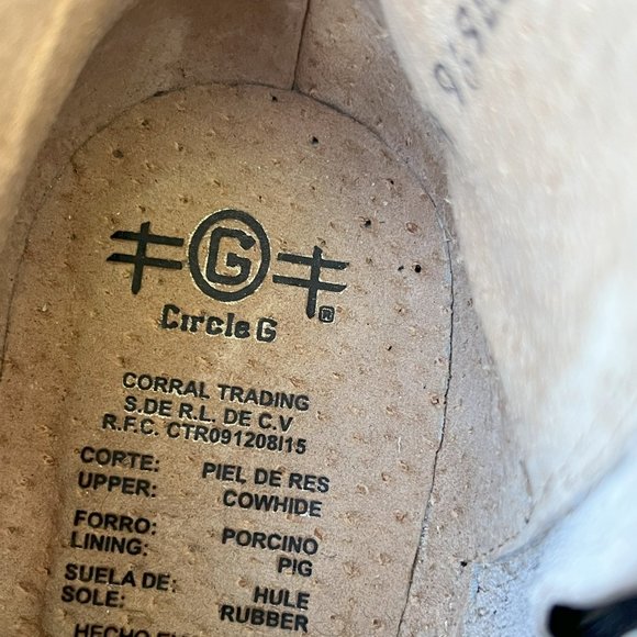 Circle G New, Never Worn, Western Style Leather Booties, Size 9.5 - Picture 6 of 12
